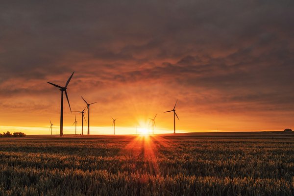What are the UK government's new incentives for renewable energy investment in 2023?